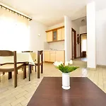 Ana Apartman Kukljica