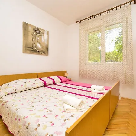 Ana Apartmán Kukljica