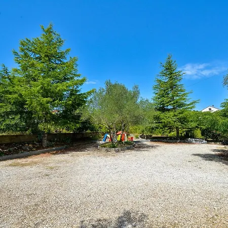 Ana Apartmán